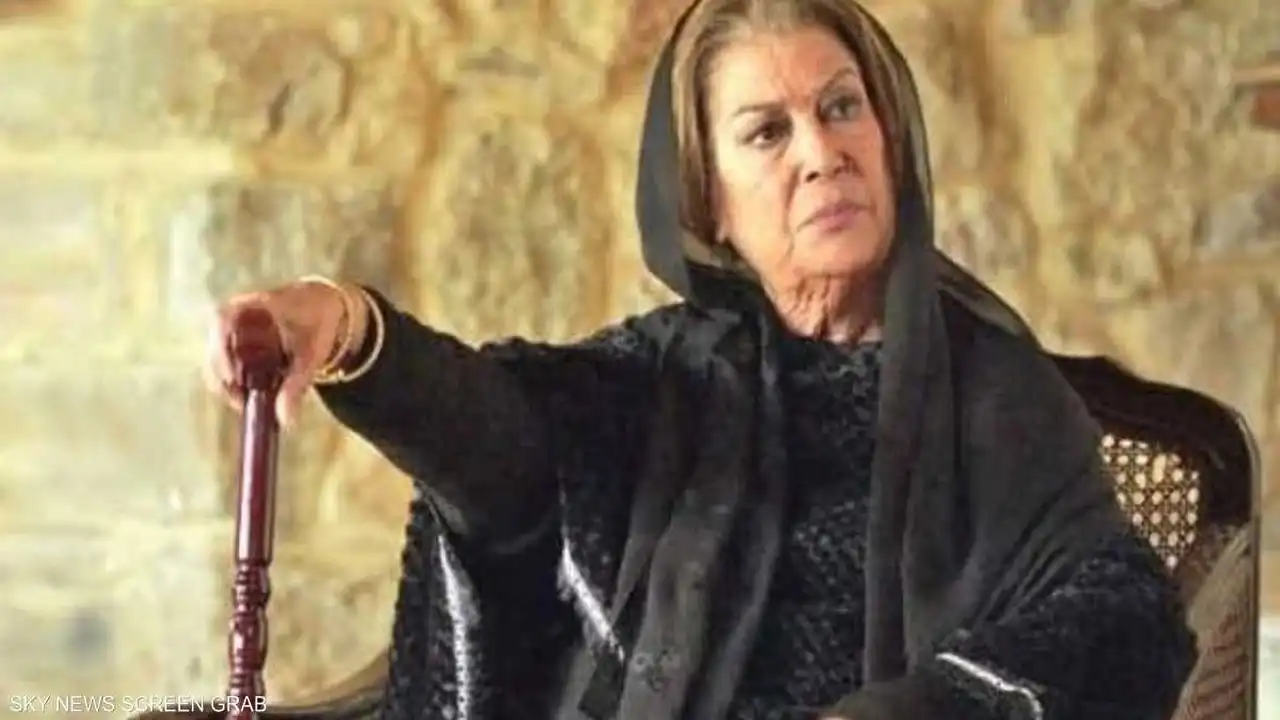 سيجارة تكشف السارق.. تفاصيل جريمة منزل منى واصف